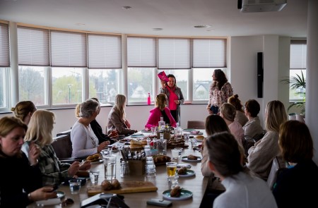 Reflectie, ontmoeting en verbinding Reflectie, ontmoeting en verbinding